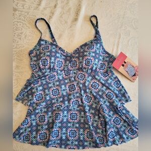 Christini Tankini Top ONLY, Feminine Layers, Adjustable Straps, NWT, Size 10